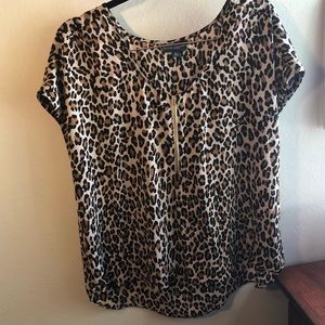 Leopard print top with zipper